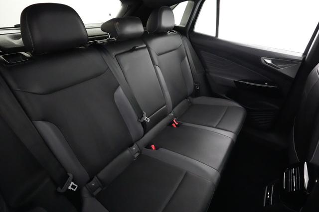 2023 Volkswagen ID.4 — photo 4 of 21