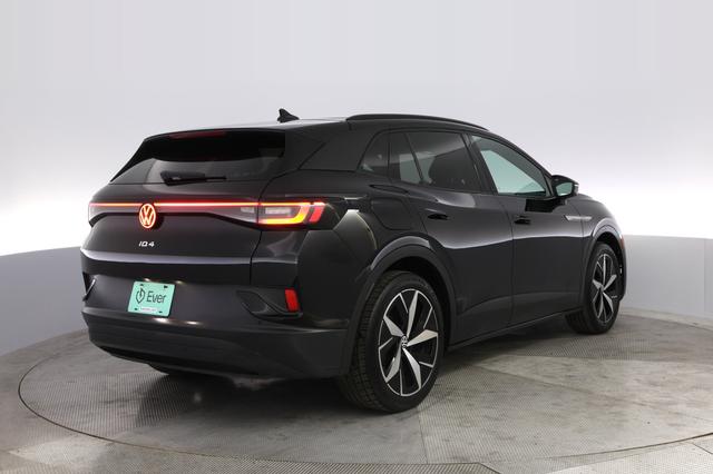 2023 Volkswagen ID.4 — photo 2 of 21