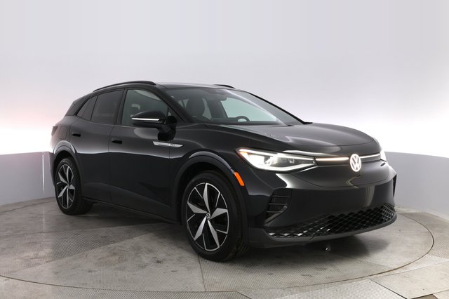 2023 Volkswagen ID.4 — photo 10 of 21
