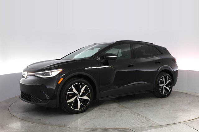 2023 Volkswagen ID.4 — photo 14 of 21