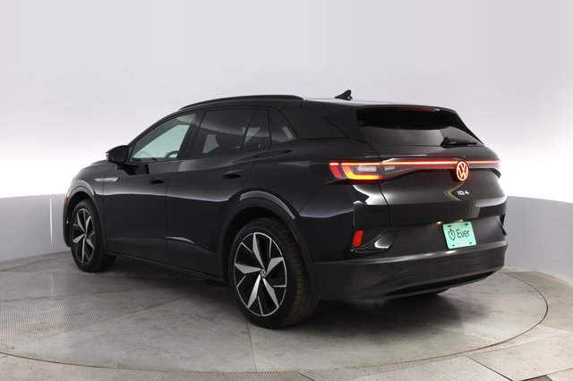 2023 Volkswagen ID.4 — photo 13 of 21
