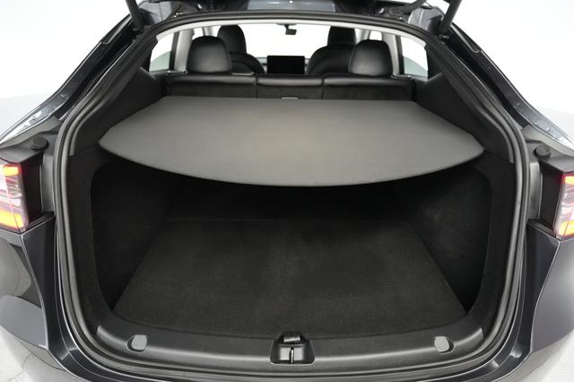 2024 Tesla Model Y — photo 6 of 21