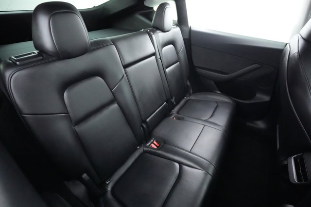 2024 Tesla Model Y — photo 4 of 21