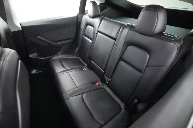 2024 Tesla Model Y — photo 19 of 21