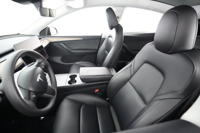 2024 Tesla Model Y — photo 3 of 21