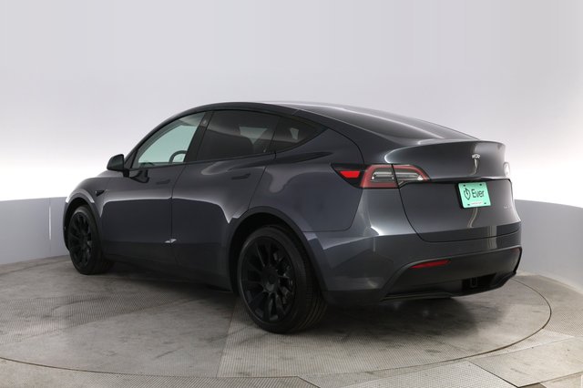2022 Tesla Model Y — photo 13 of 21