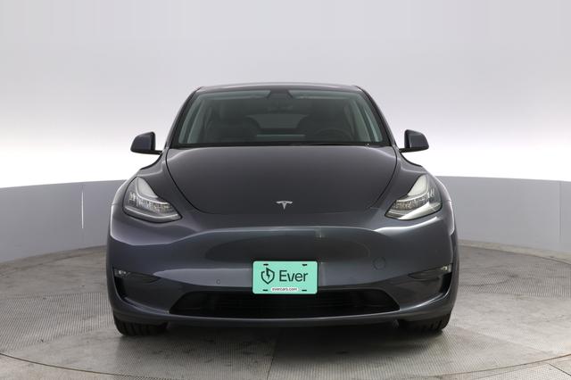 2022 Tesla Model Y — photo 9 of 21
