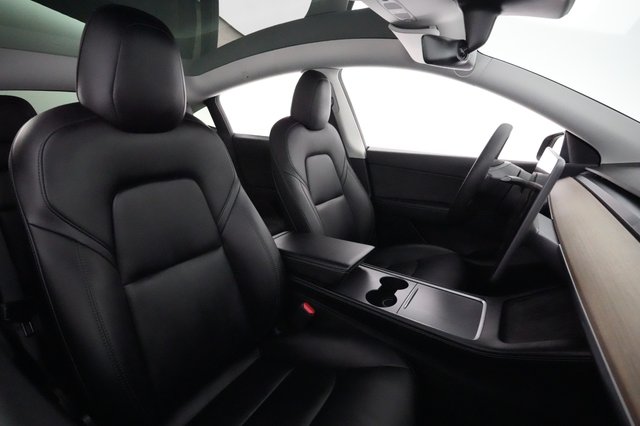2022 Tesla Model Y — photo 18 of 21