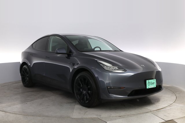 2022 Tesla Model Y — photo 10 of 21