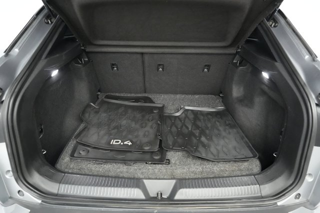 2023 Volkswagen ID.4 — photo 6 of 20