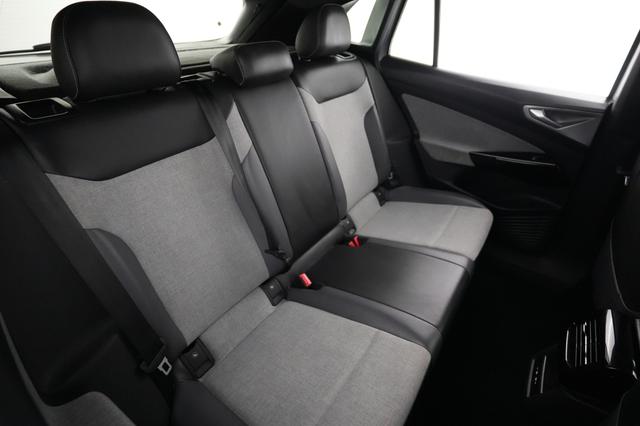2023 Volkswagen ID.4 — photo 4 of 20