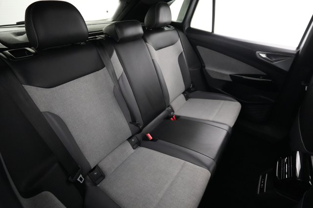 2023 Volkswagen ID.4 — photo 4 of 20