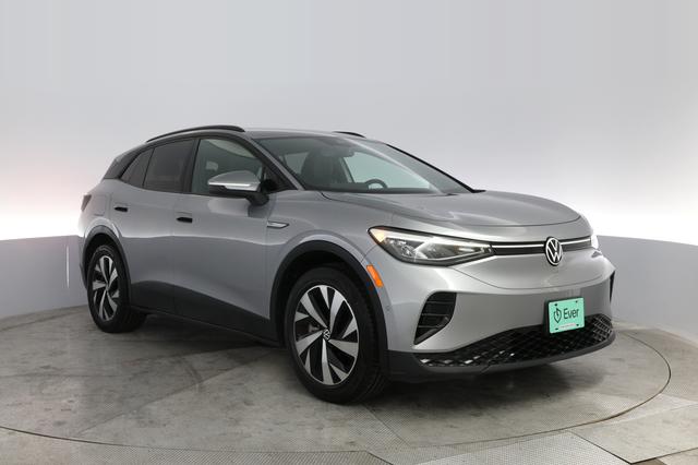 2023 Volkswagen ID.4 — photo 10 of 20