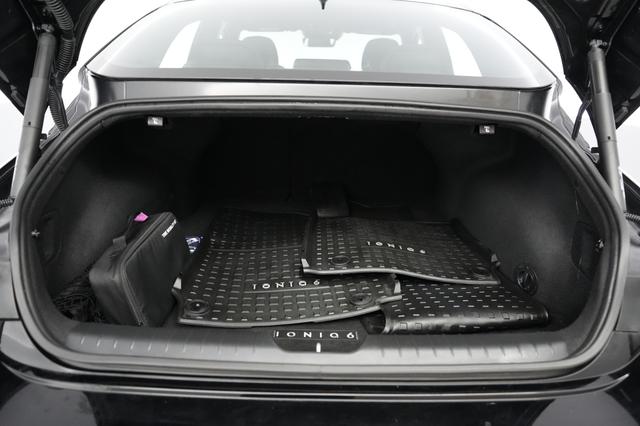 2023 Hyundai IONIQ 6 — photo 6 of 20