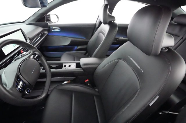 2023 Hyundai IONIQ 6 — photo 3 of 20