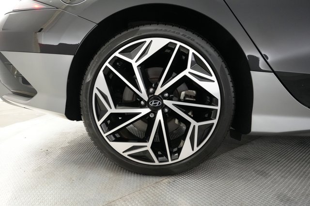 2023 Hyundai IONIQ 6 — photo 15 of 20