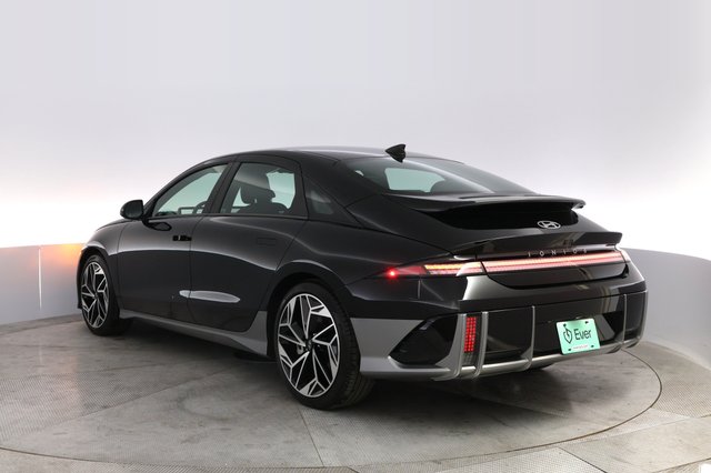 2023 Hyundai IONIQ 6 — photo 13 of 20