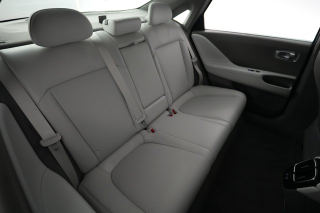 2023 Hyundai IONIQ 6 — photo 4 of 21
