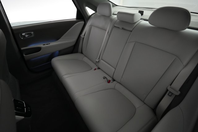 2023 Hyundai IONIQ 6 — photo 18 of 21