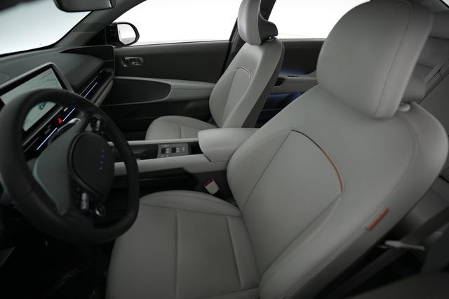 2023 Hyundai IONIQ 6 — photo 3 of 21