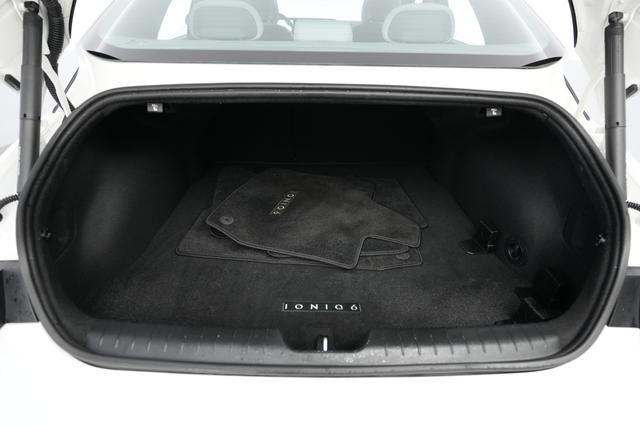 2023 Hyundai IONIQ 6 — photo 6 of 20