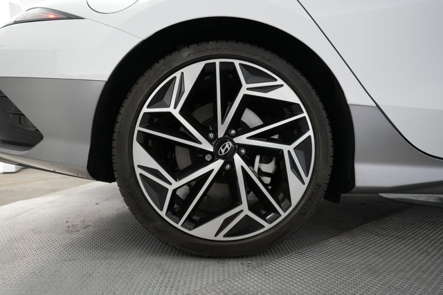 2023 Hyundai IONIQ 6 — photo 17 of 20