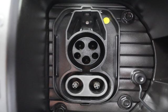 2023 Hyundai IONIQ 6 — photo 8 of 20