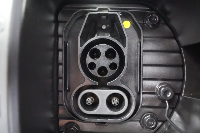 2023 Hyundai IONIQ 6 — photo 8 of 20