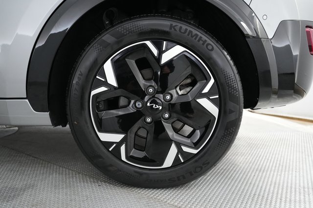 2023 Kia Niro EV — photo 15 of 20