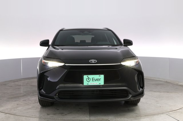 2024 Toyota bZ4X — photo 9 of 21