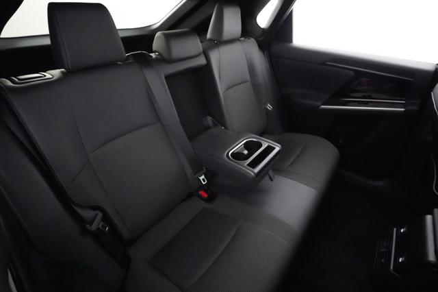 2024 Toyota bZ4X — photo 4 of 21