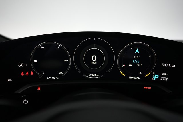 2021 Porsche Taycan — photo 5 of 25