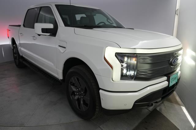 2022 Ford F-150 Lightning — VIN 1FT6W1EV9NWG02273