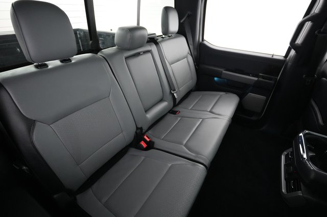 2022 Ford F-150 Lightning — photo 4 of 16