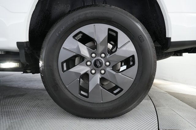 2022 Ford F-150 Lightning — photo 11 of 16