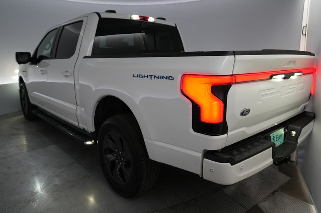 2022 Ford F-150 Lightning — photo 2 of 16