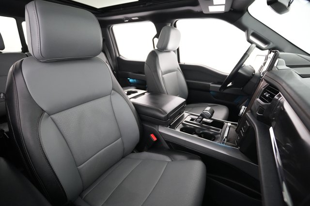 2022 Ford F-150 Lightning — photo 13 of 16