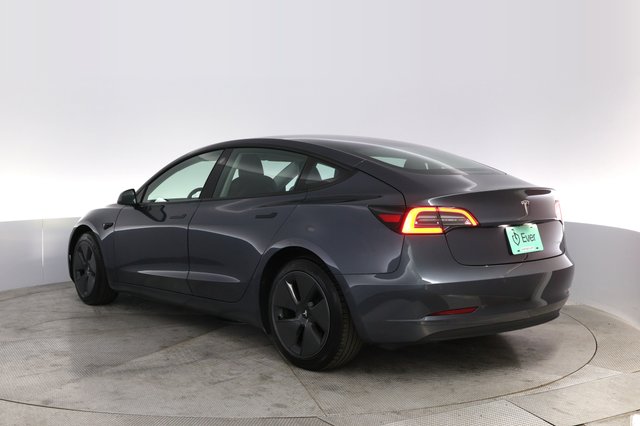 2022 Tesla Model 3 — photo 13 of 21