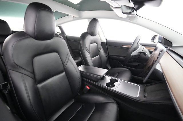 2022 Tesla Model 3 — photo 18 of 21
