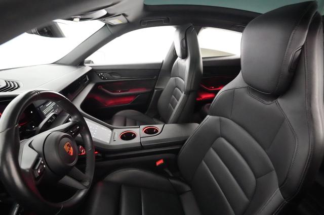 2022 Porsche Taycan — photo 3 of 22