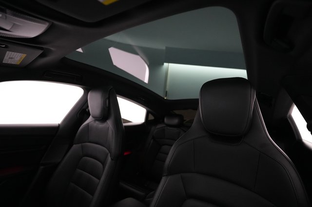 2022 Porsche Taycan — photo 20 of 22