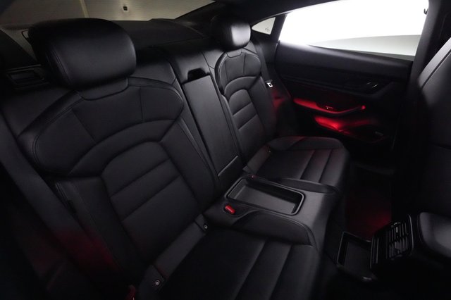 2022 Porsche Taycan — photo 4 of 22