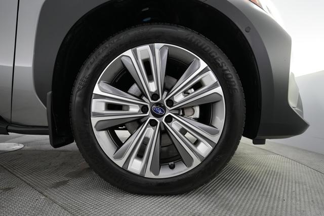 2024 Subaru Solterra — photo 7 of 23