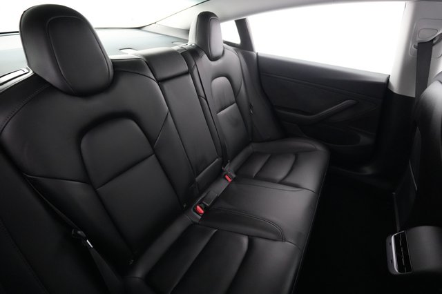 2020 Tesla Model 3 — photo 4 of 24