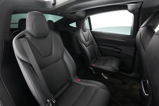 2022 Tesla Model X — photo 4 of 24