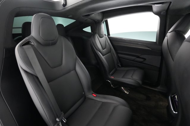 2022 Tesla Model X — photo 4 of 24