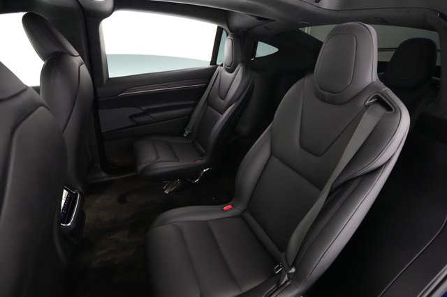2022 Tesla Model X — photo 19 of 24