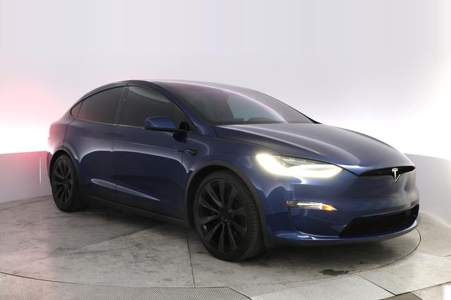 2022 Tesla Model X — photo 10 of 24
