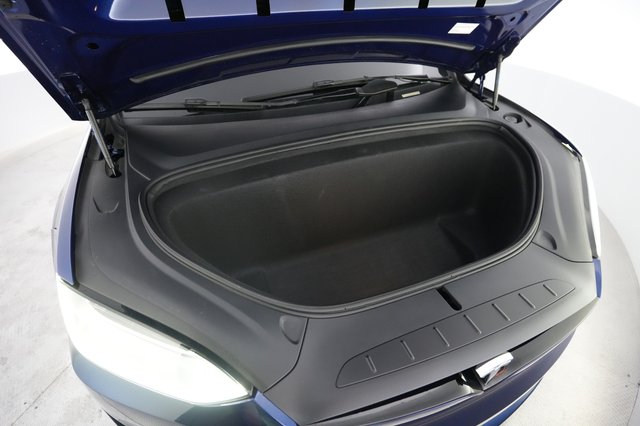 2022 Tesla Model X — photo 22 of 24