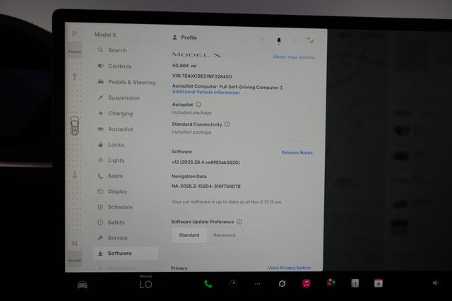 2022 Tesla Model X — photo 5 of 24